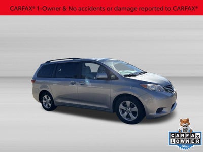 2017 Toyota Sienna LE 8 Passenger
