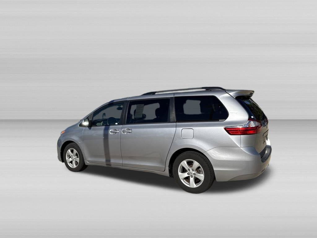 2017 Toyota Sienna LE 8 Passenger