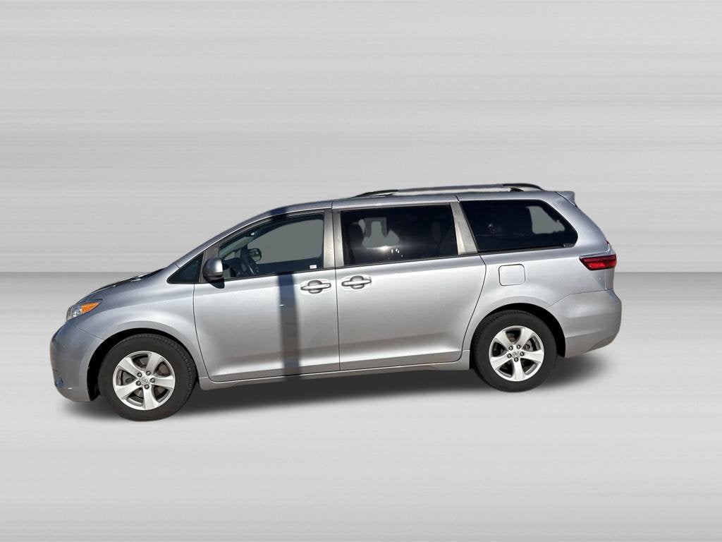 2017 Toyota Sienna LE 8 Passenger