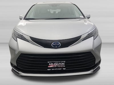 2025 Toyota Sienna XLE 8 Passenger