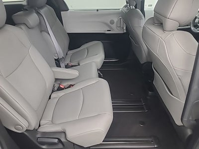 2025 Toyota Sienna XLE 8 Passenger