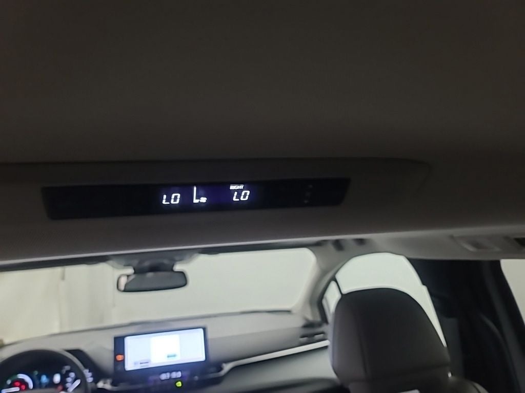 2025 Toyota Sienna XLE 8 Passenger