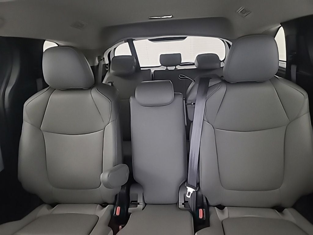 2025 Toyota Sienna XLE 8 Passenger