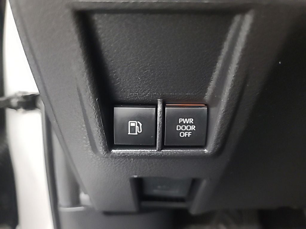 2025 Toyota Sienna XLE 8 Passenger