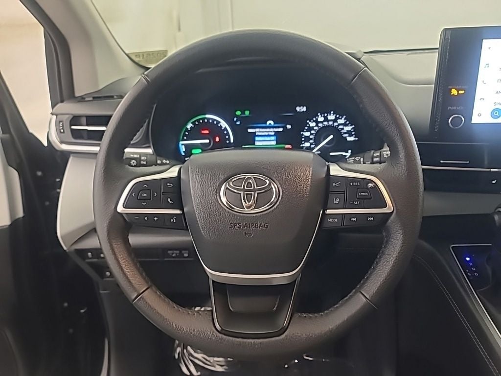2026 Toyota Sienna XLE 8 Passenger
