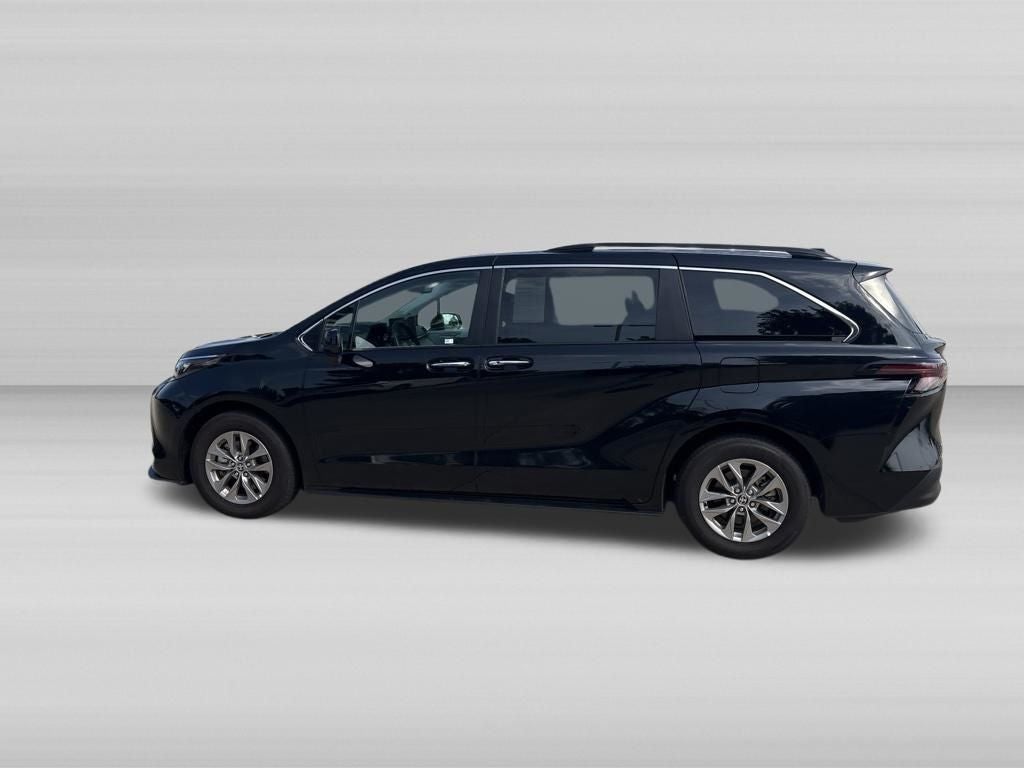 2026 Toyota Sienna XLE 8 Passenger