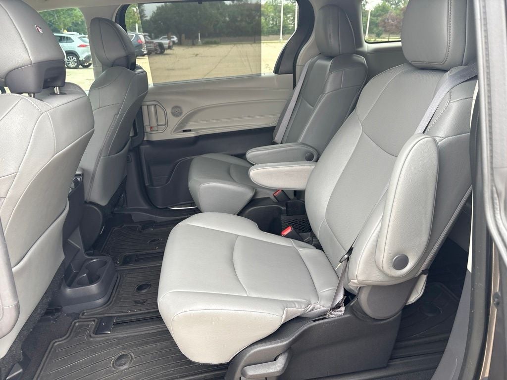 2023 Toyota Sienna XLE 7 Passenger