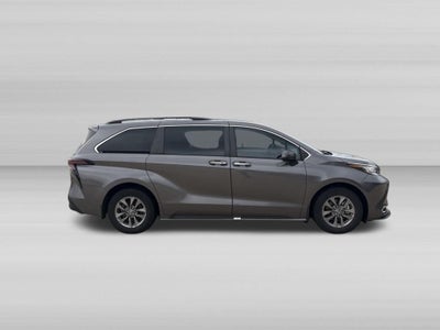 2023 Toyota Sienna XLE 7 Passenger
