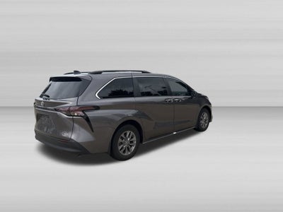 2023 Toyota Sienna XLE 7 Passenger