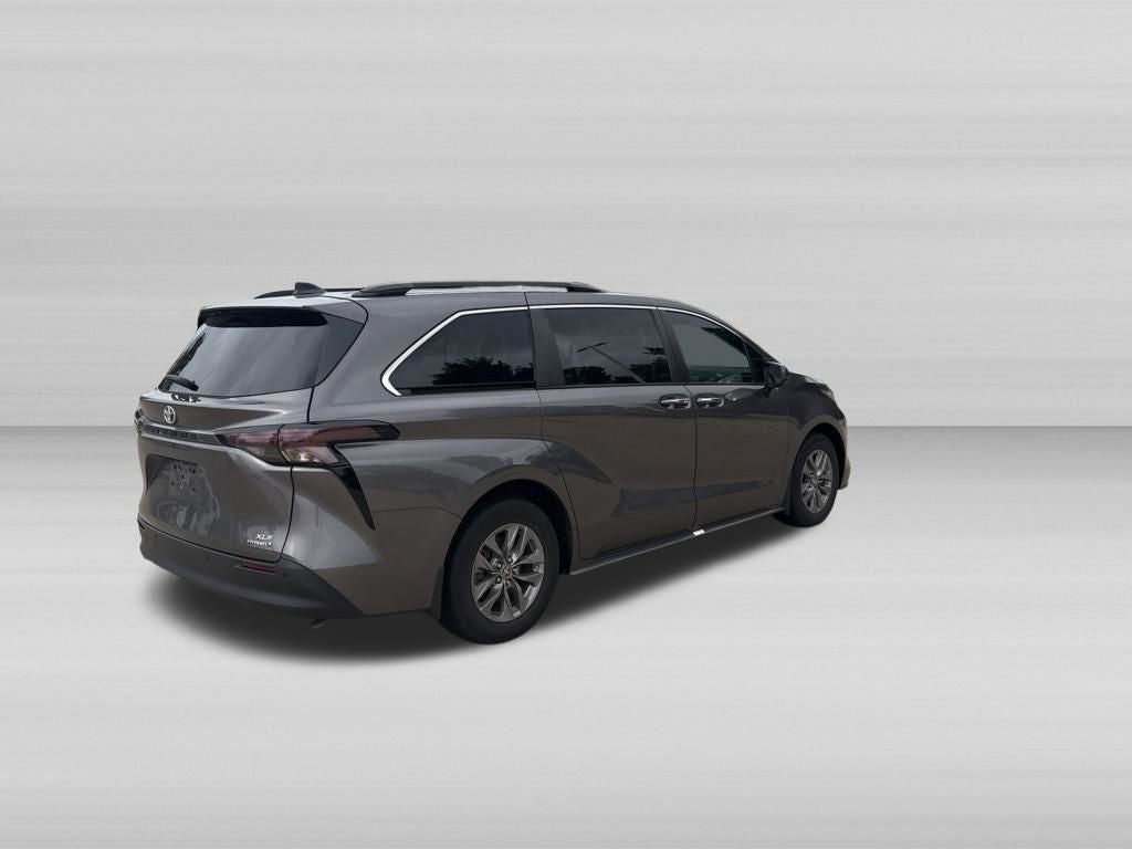 2023 Toyota Sienna XLE 7 Passenger