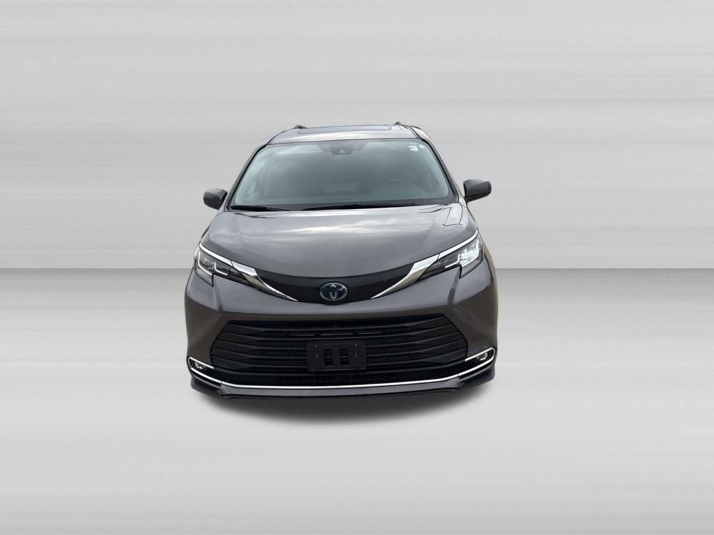 2023 Toyota Sienna XLE 7 Passenger