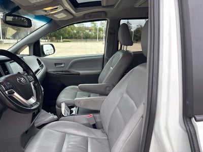 2017 Toyota Sienna L 7 Passenger
