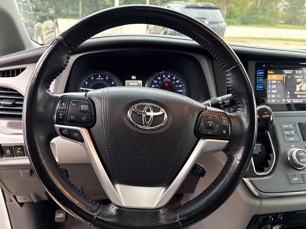 2017 Toyota Sienna L 7 Passenger