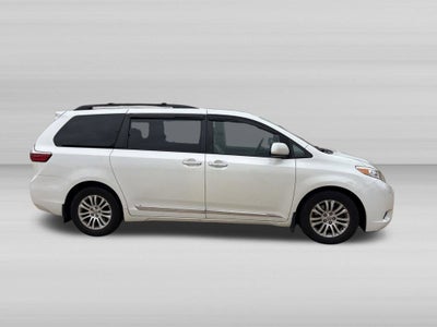 2017 Toyota Sienna L 7 Passenger