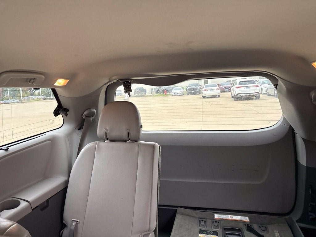 2017 Toyota Sienna L 7 Passenger
