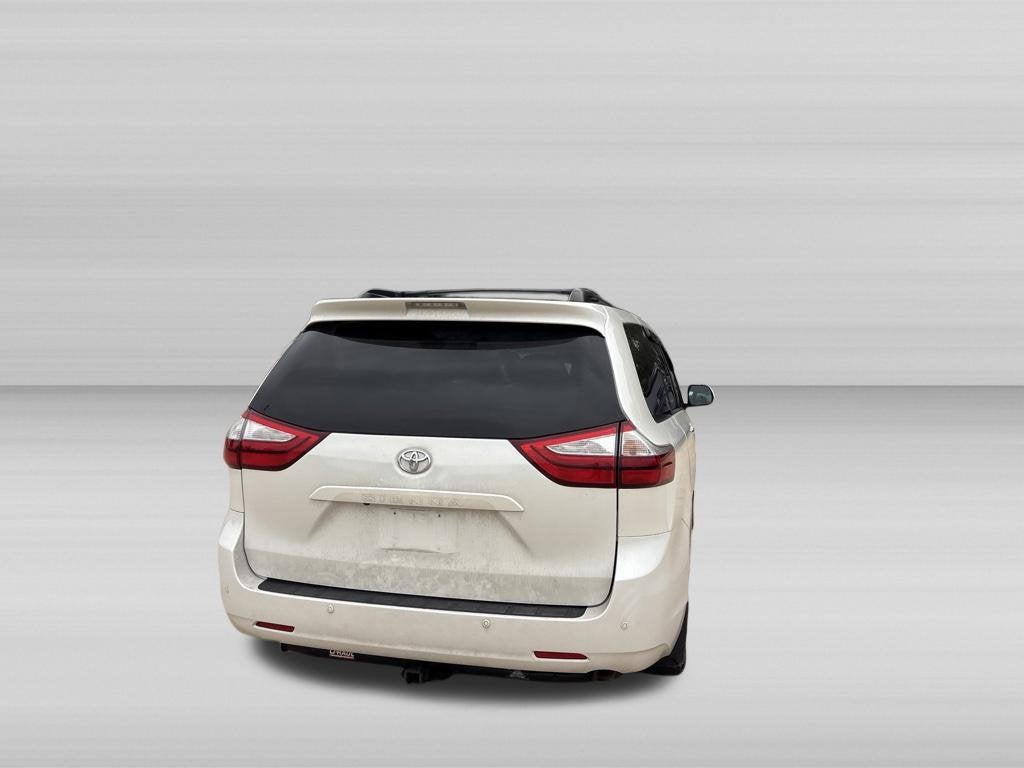 2017 Toyota Sienna L 7 Passenger
