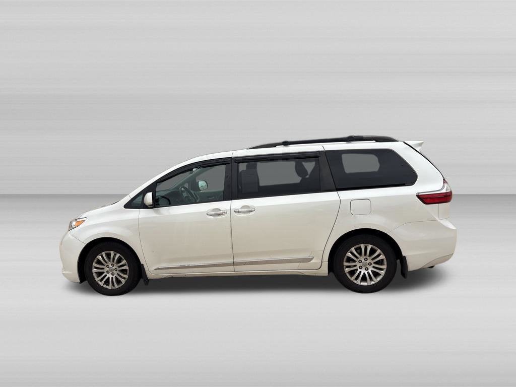 2017 Toyota Sienna L 7 Passenger
