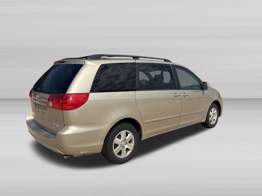 2007 Toyota SIENNA XLE