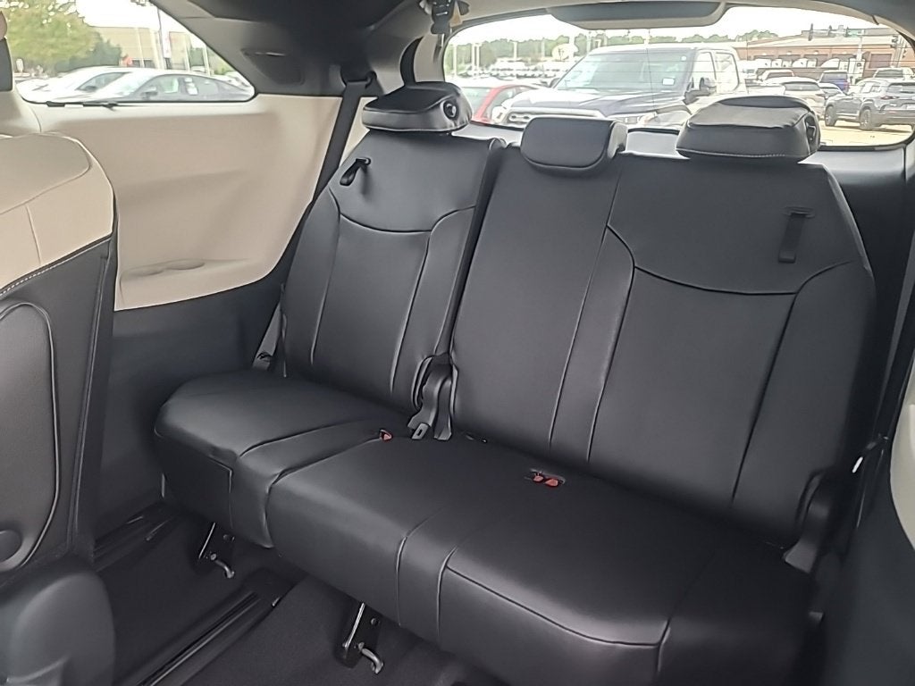 2026 Toyota Sienna Limited 7 Passenger