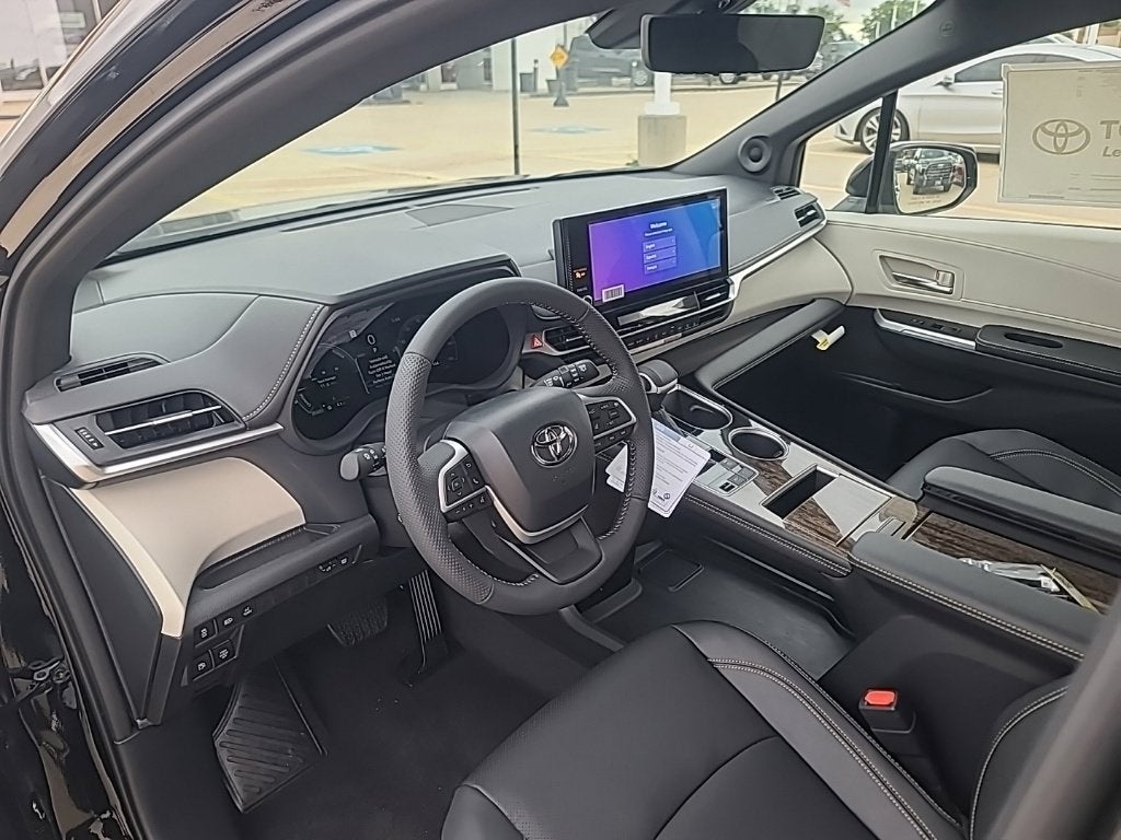 2026 Toyota Sienna Limited 7 Passenger