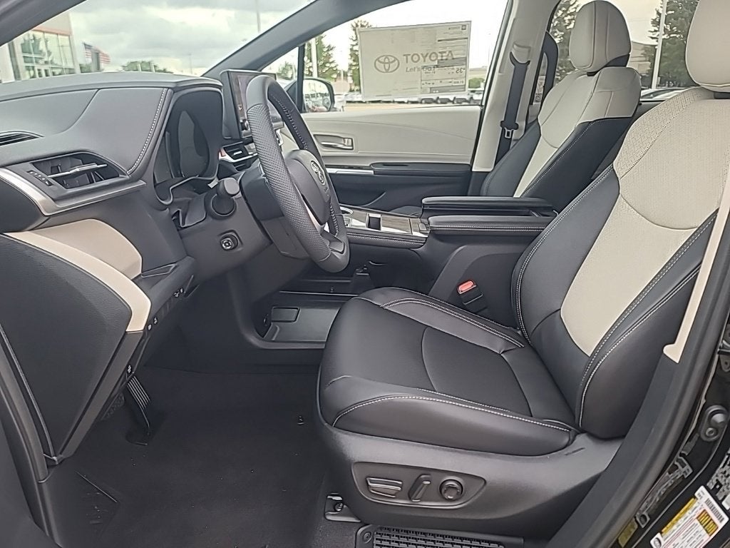 2026 Toyota Sienna Limited 7 Passenger