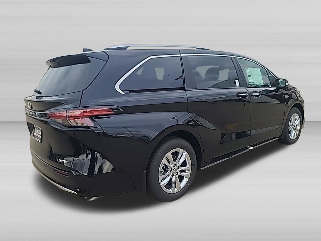 2026 Toyota Sienna Limited 7 Passenger