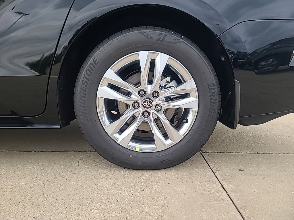 2026 Toyota Sienna Limited 7 Passenger