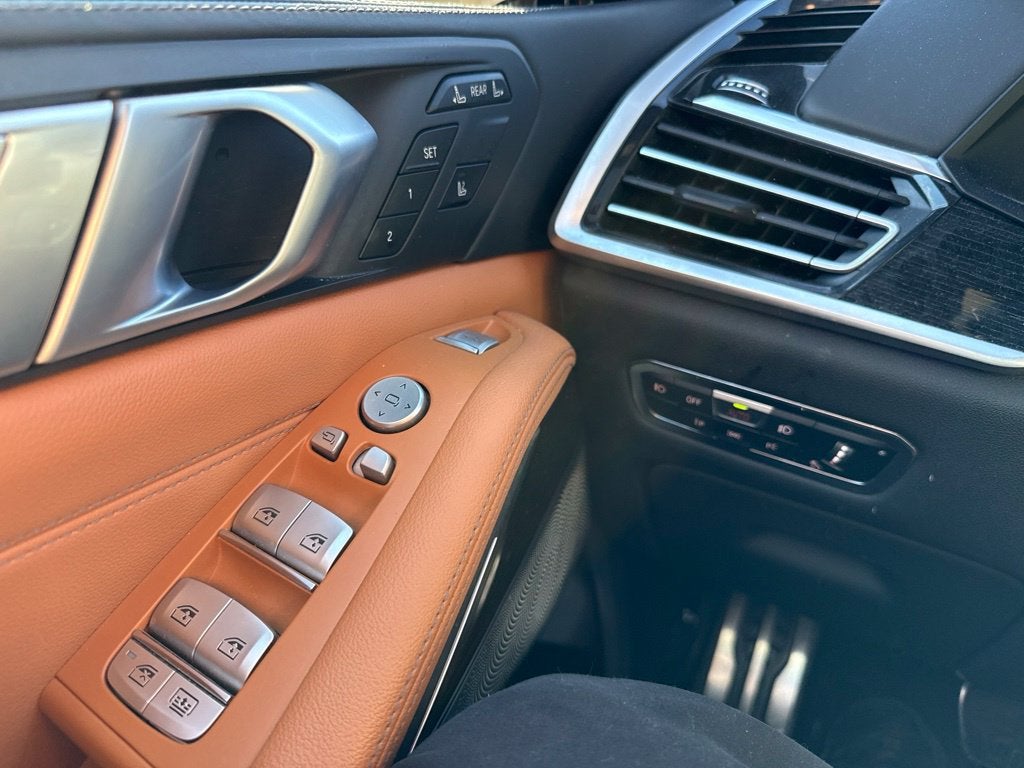 2020 BMW X7 M50i