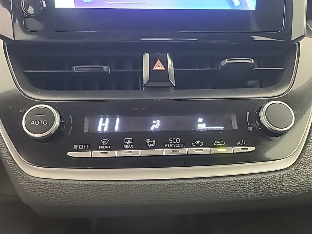 2025 Toyota COROLLA LE