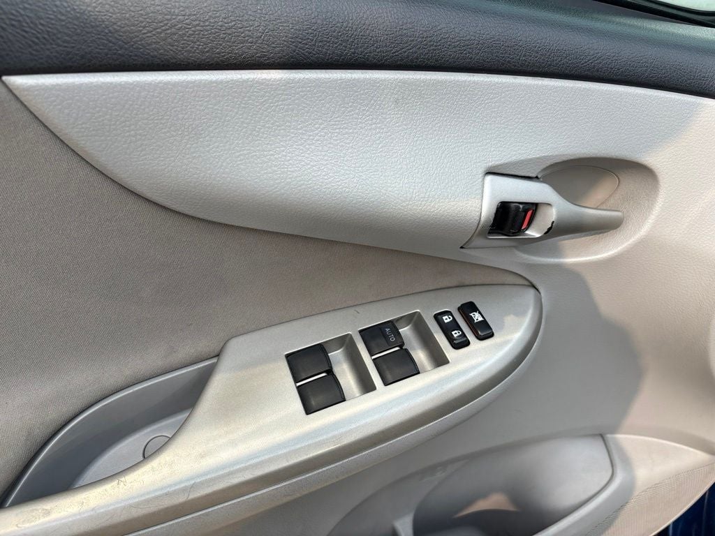 2012 Toyota COROLLA LE