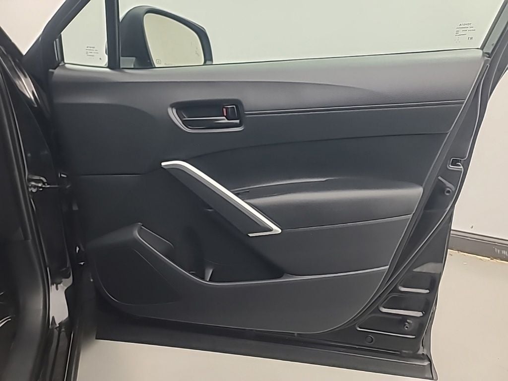 2025 Toyota Corolla Cross LE