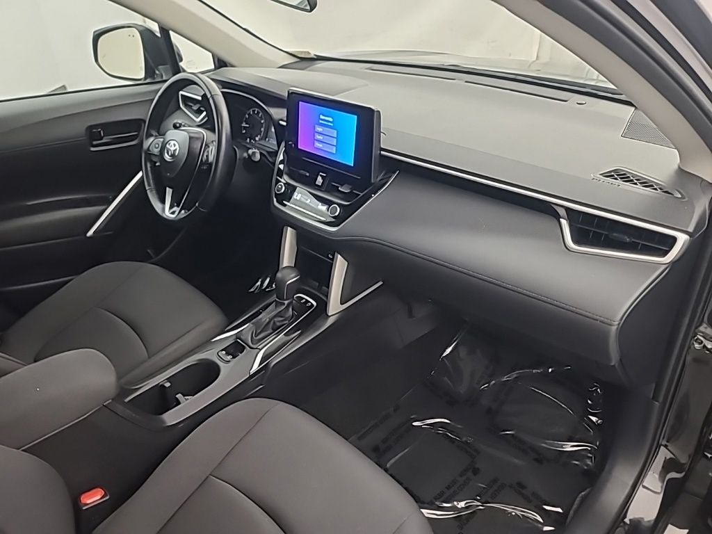 2025 Toyota Corolla Cross LE