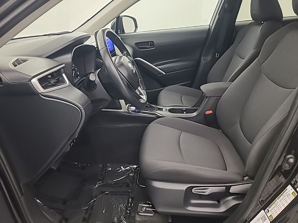 2025 Toyota Corolla Cross LE