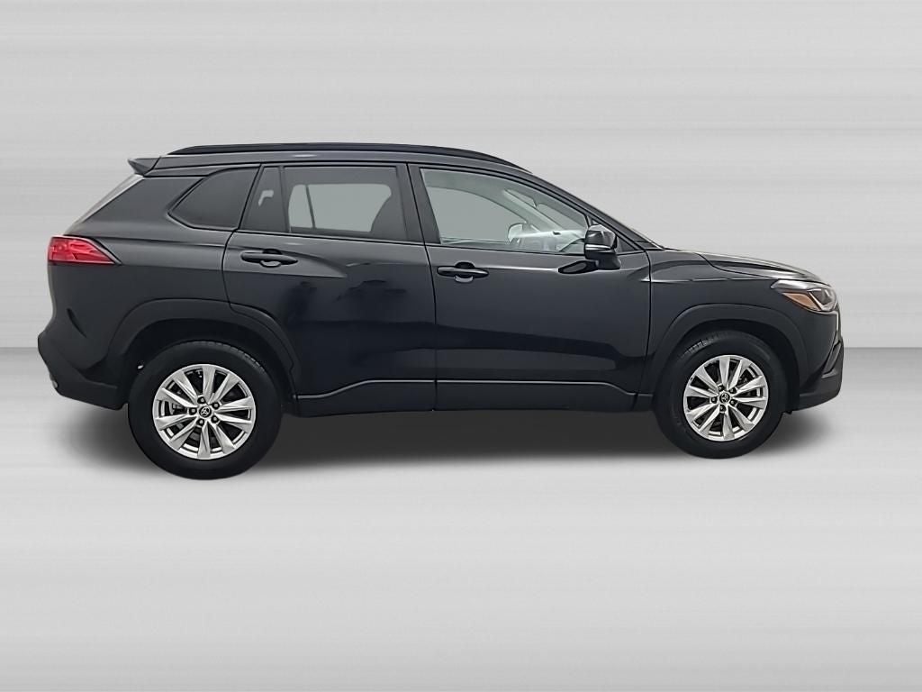 2025 Toyota Corolla Cross LE