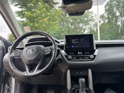 2024 Toyota Corolla Cross XLE