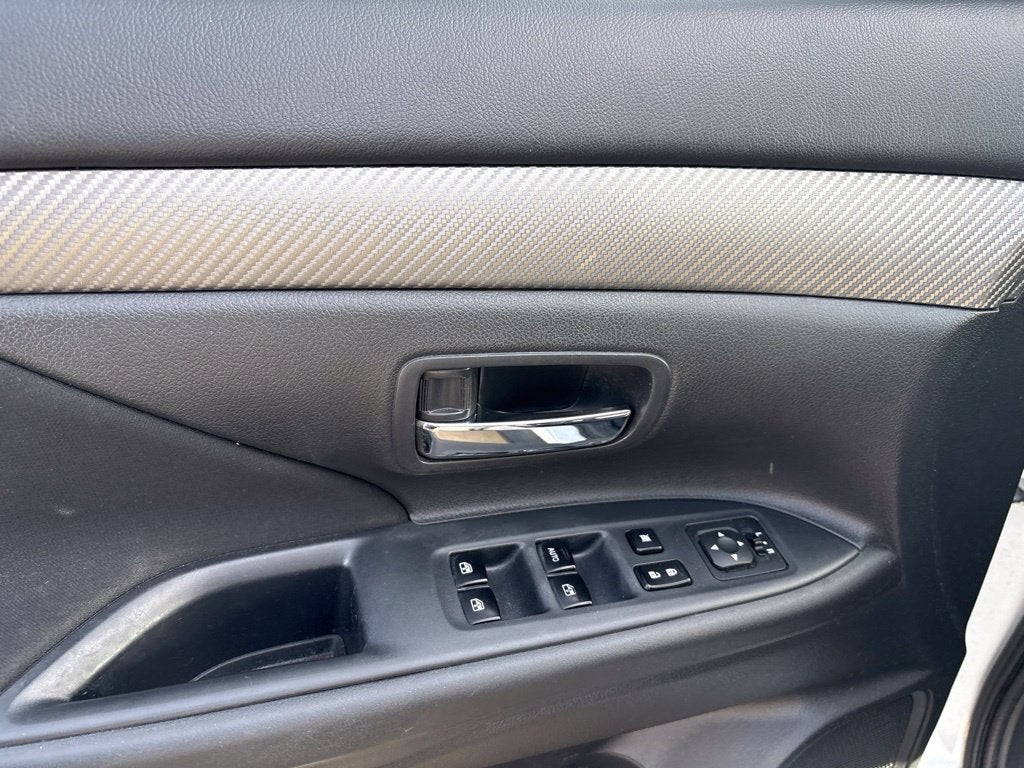 2017 Mitsubishi Outlander ES