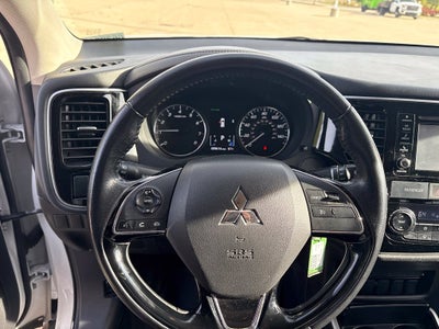2017 Mitsubishi Outlander ES