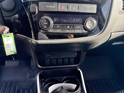 2017 Mitsubishi Outlander ES