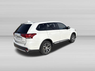 2017 Mitsubishi Outlander ES