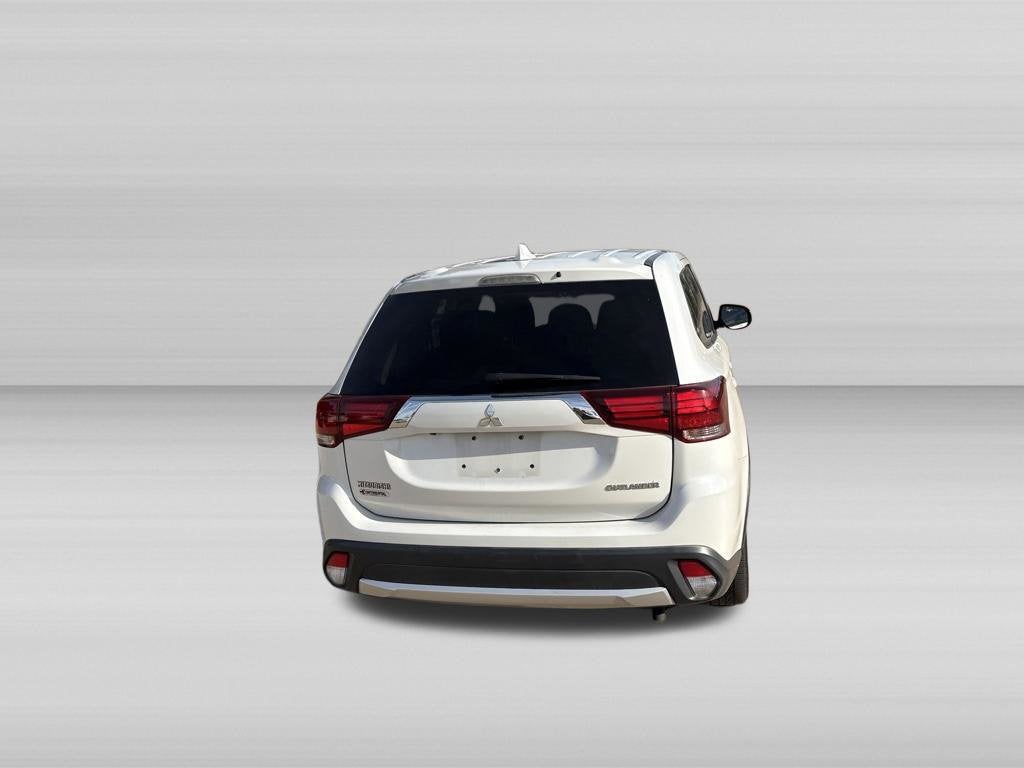 2017 Mitsubishi Outlander ES