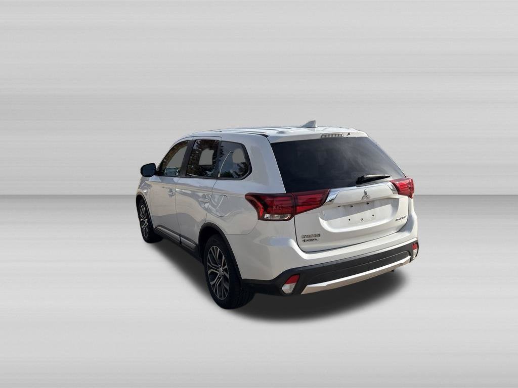 2017 Mitsubishi Outlander ES