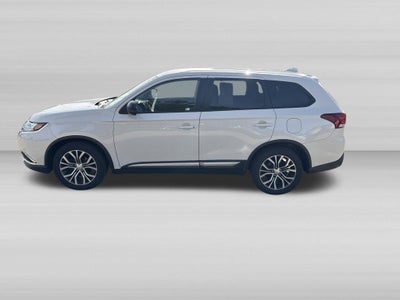 2017 Mitsubishi Outlander ES