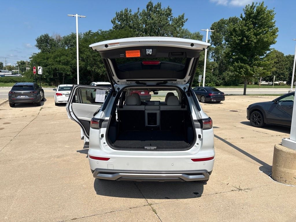 2025 Mitsubishi Outlander SE