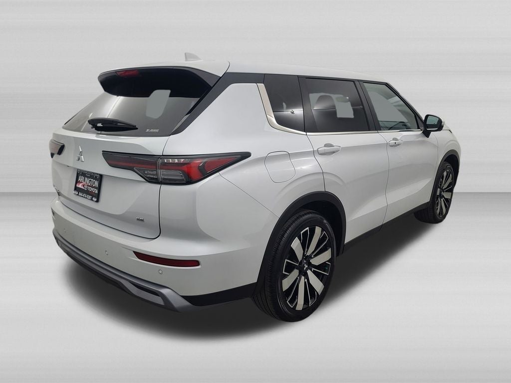 2025 Mitsubishi Outlander SE