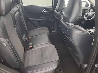 2025 Mitsubishi Outlander SE