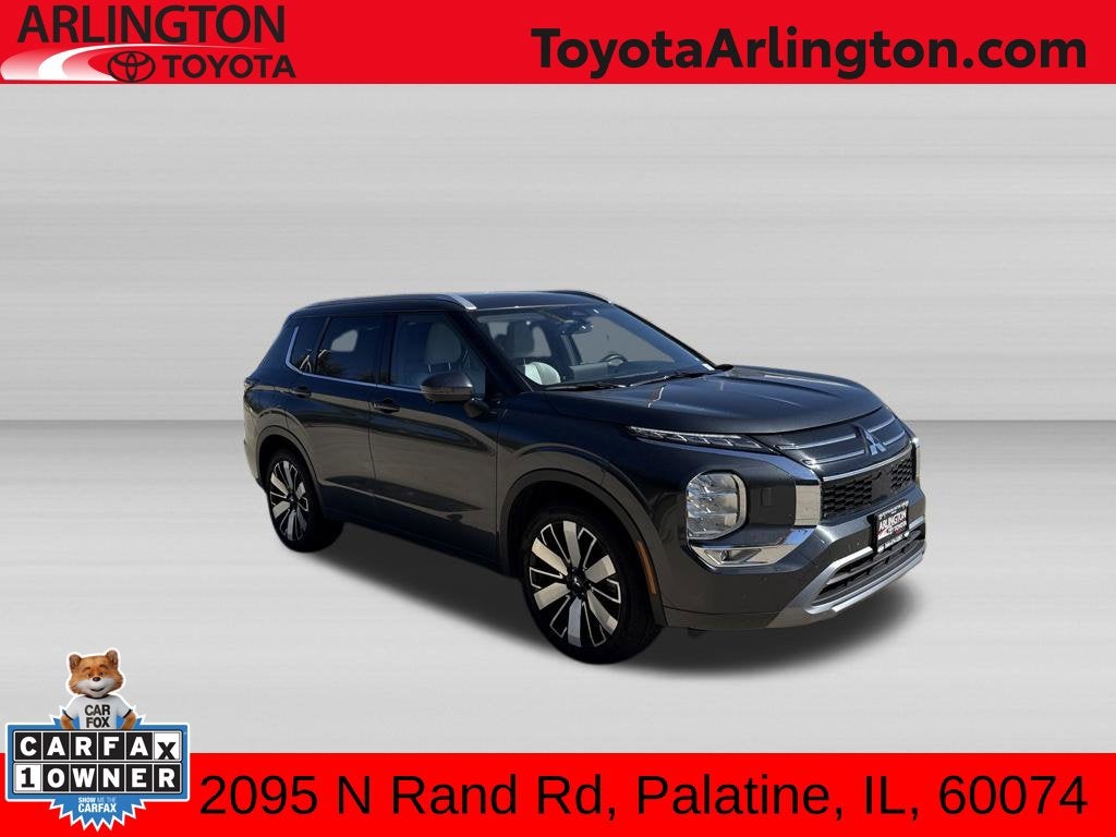 2025 Mitsubishi Outlander Base