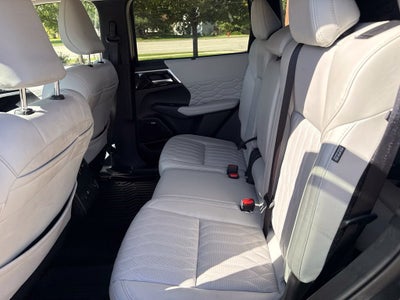 2025 Mitsubishi Outlander SEL