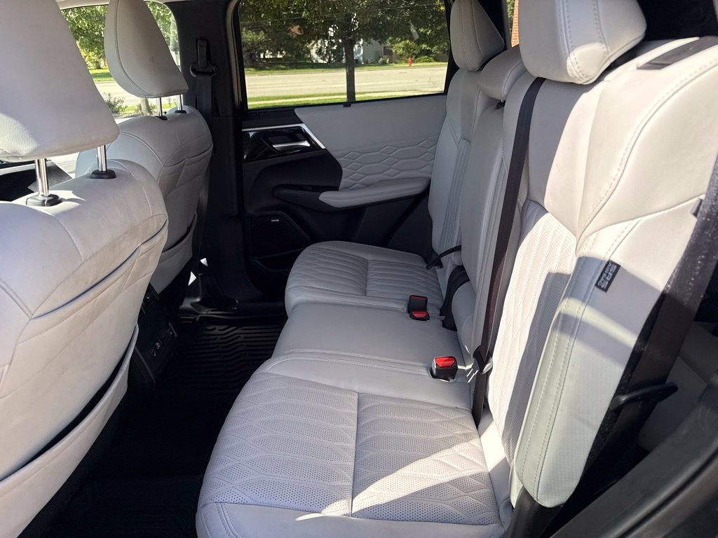 2025 Mitsubishi Outlander SEL
