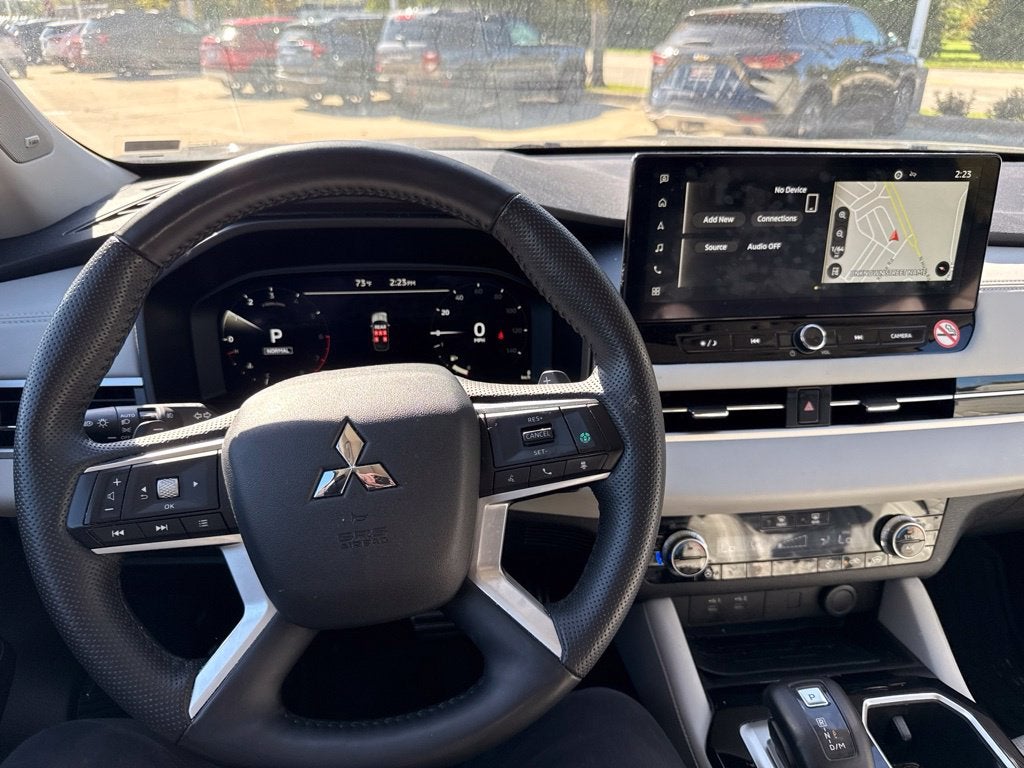 2025 Mitsubishi Outlander SEL
