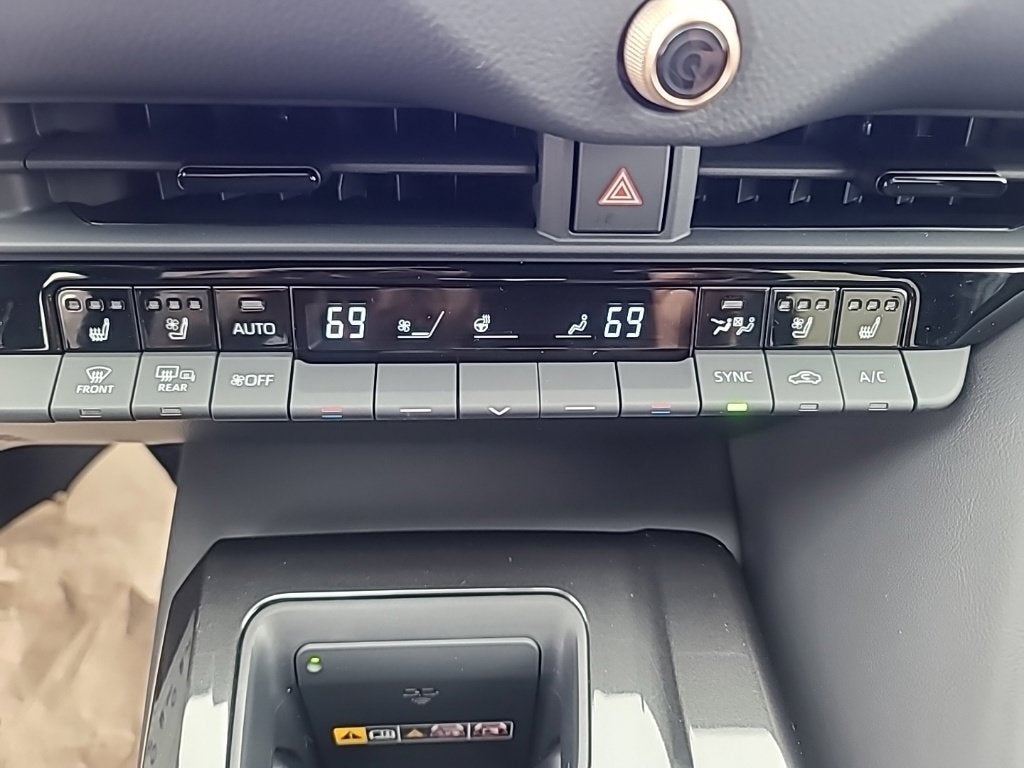 2026 Toyota Toyota Crown Signia XLE